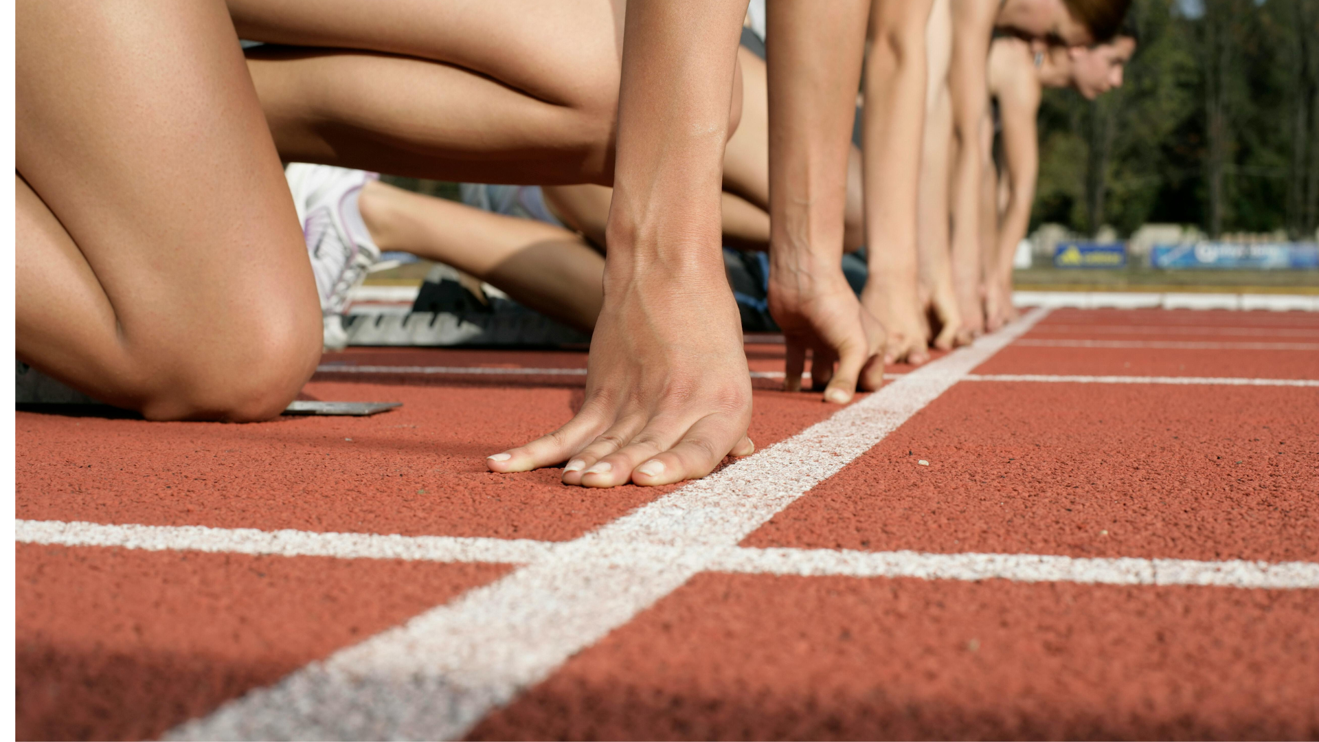 Des sportif prêt pour démarrer la course